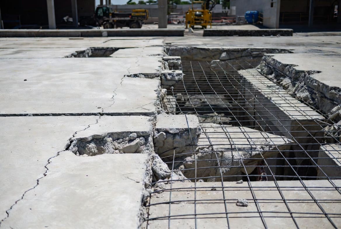 Before and after results of hydro demolition techniques on industrial concrete structures